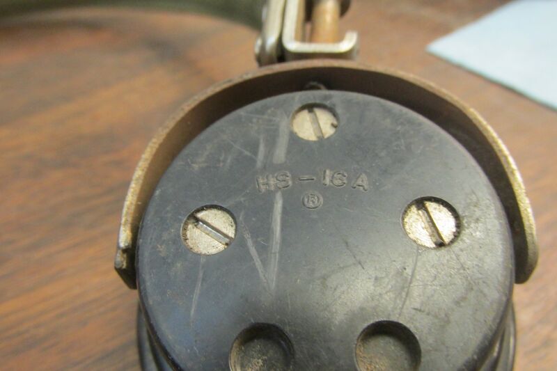 File:HS-16 earphone.JPG